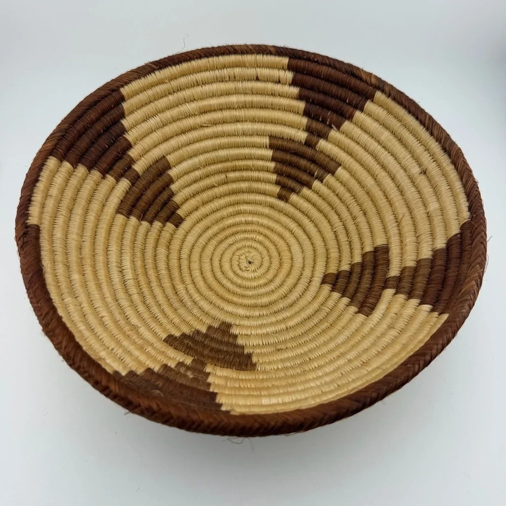 Woven Coiled Basket Bowl 8in Brown Beige Excellent Geometric Boho
